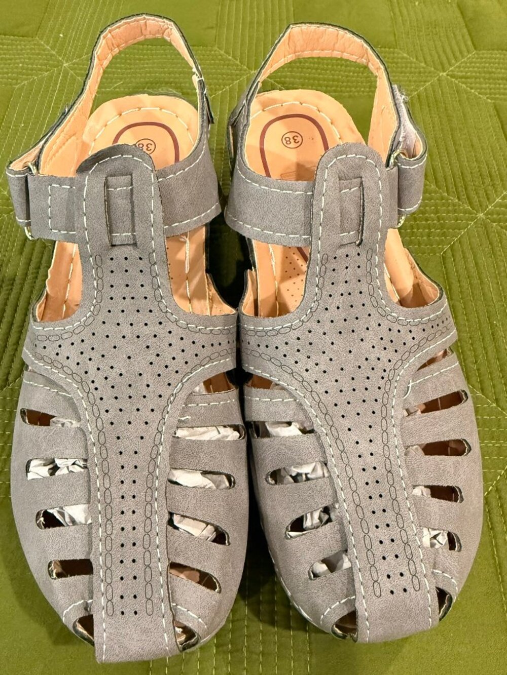 NEW Women's Gray Sandals